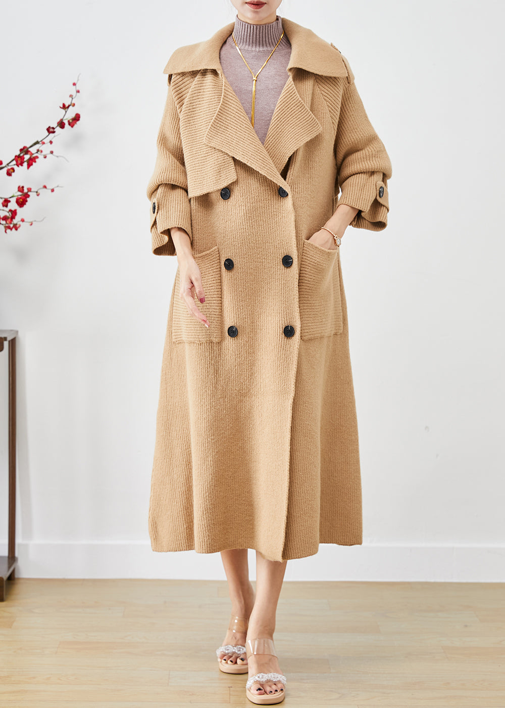 Effortlessly Elegant Coat with a Timeless Design
