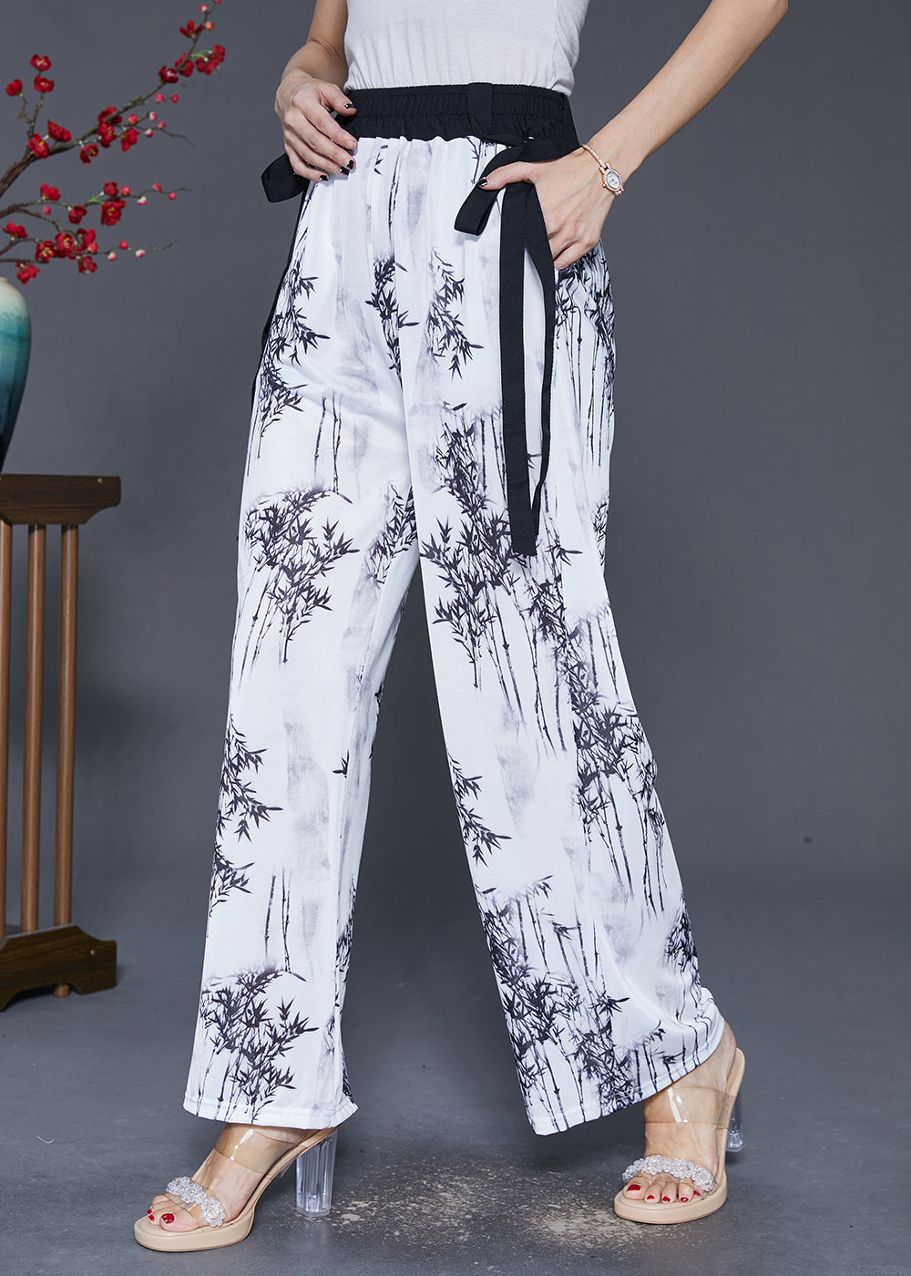 Elegantly Styled Pants for Everyday Wear