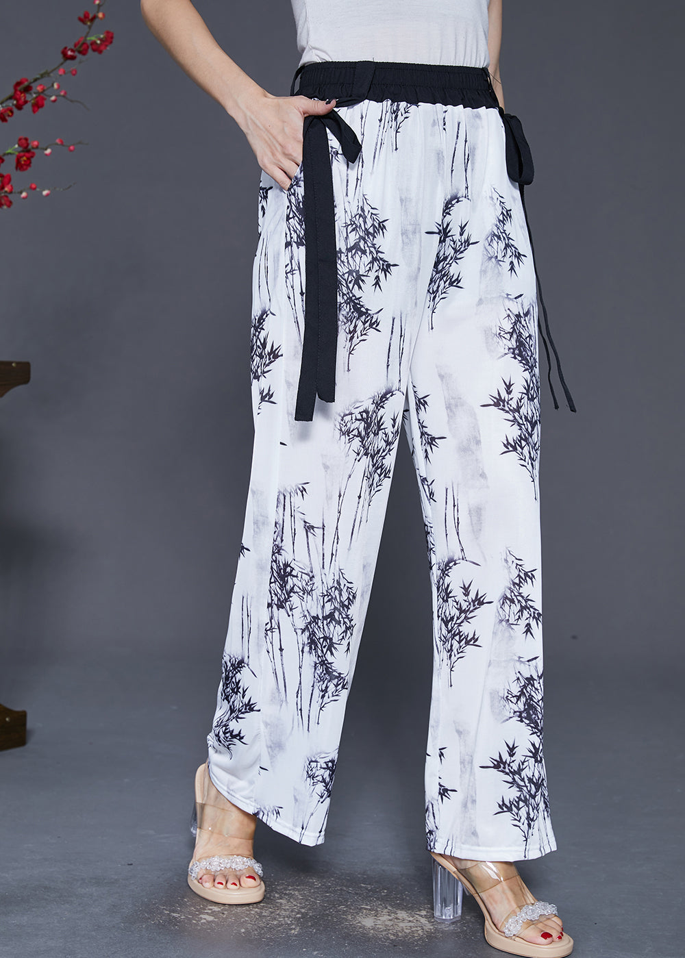 Elegantly Styled Pants for Everyday Wear
