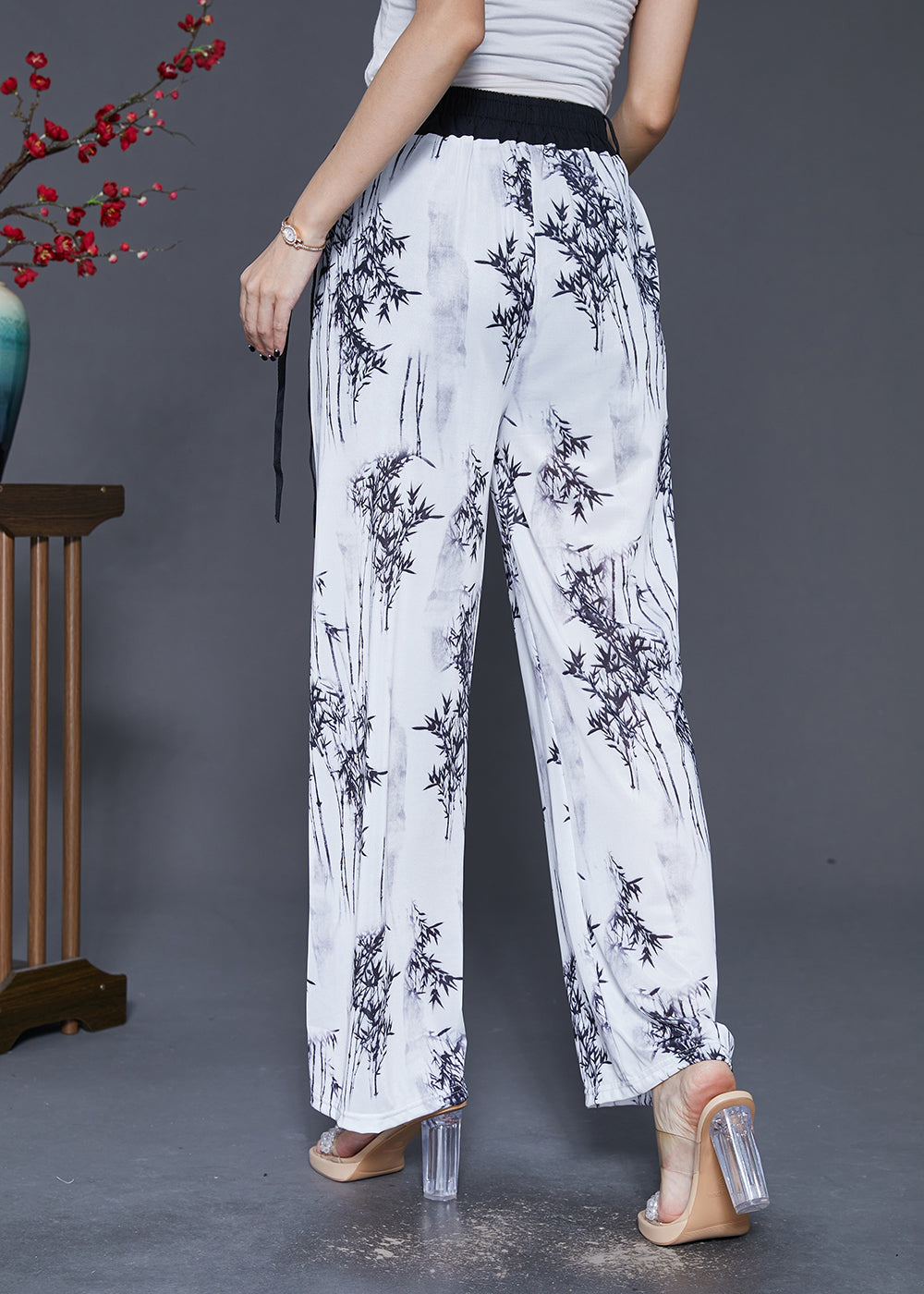 Elegantly Styled Pants for Everyday Wear