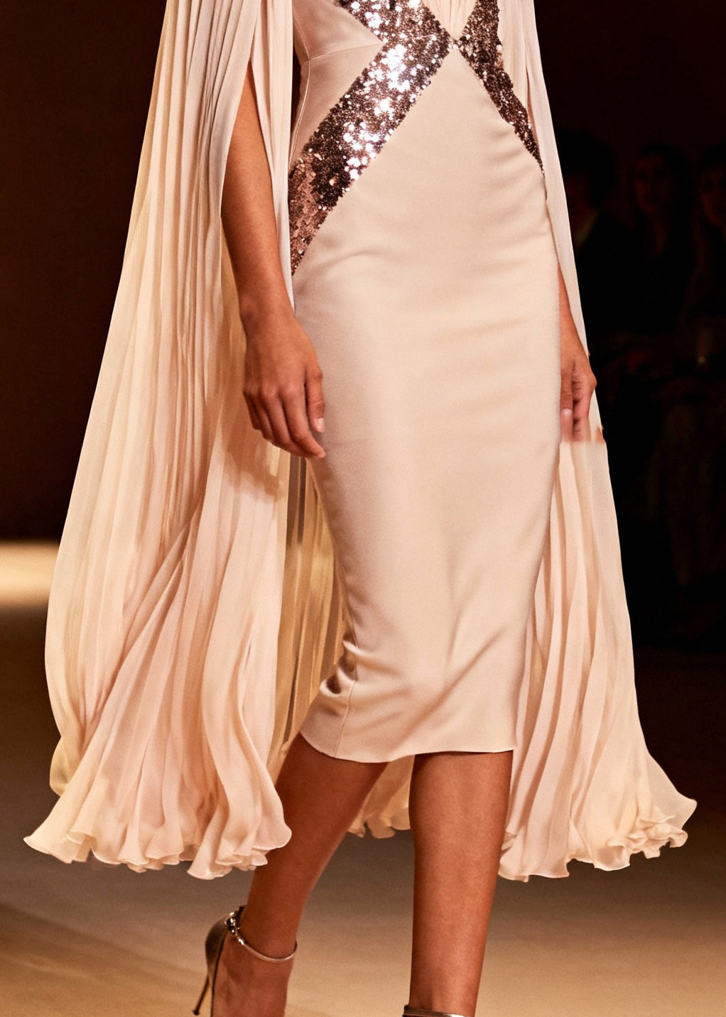 Beautifully Finished Dress in a Timeless Design