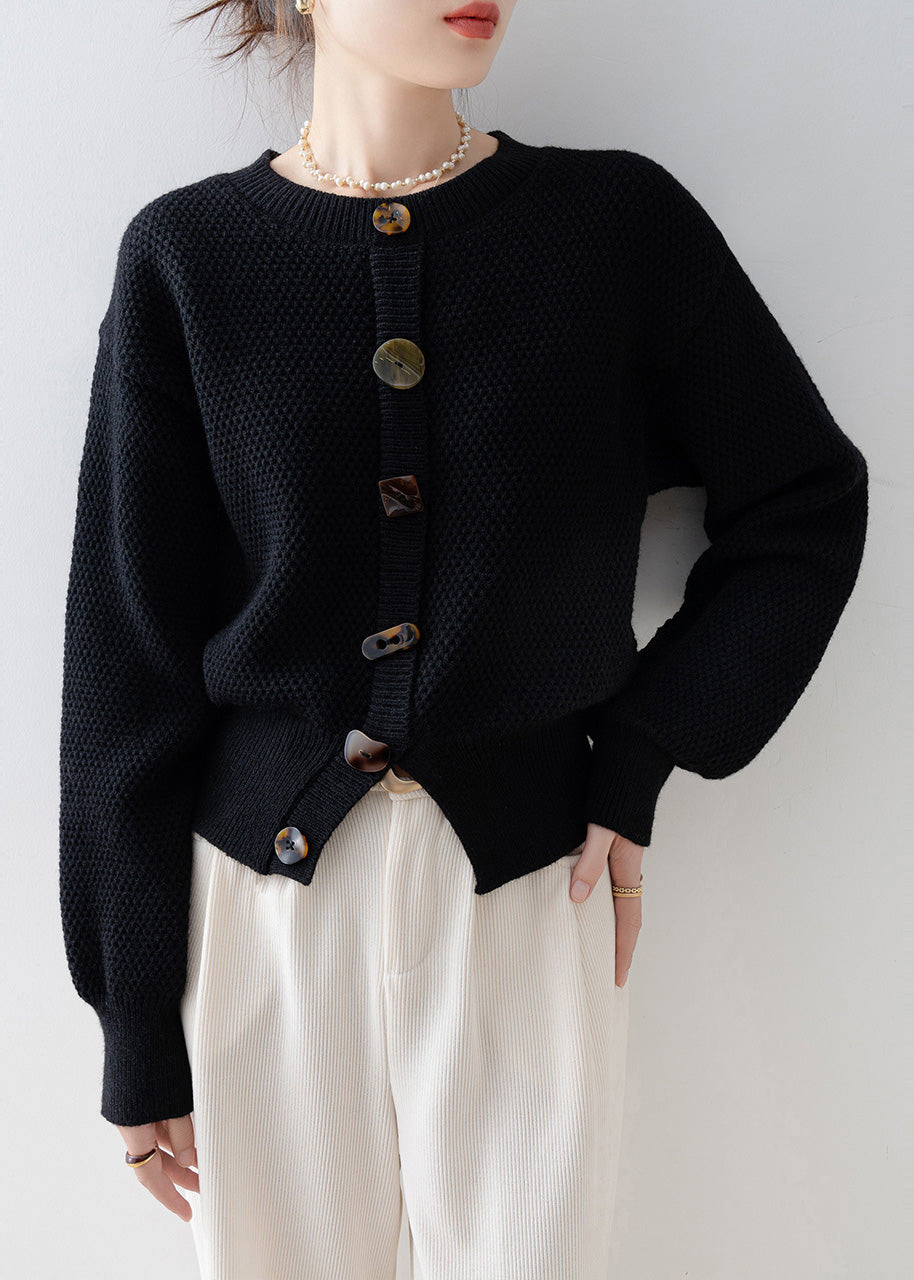 Elegantly Styled Cardigan for Everyday Wear