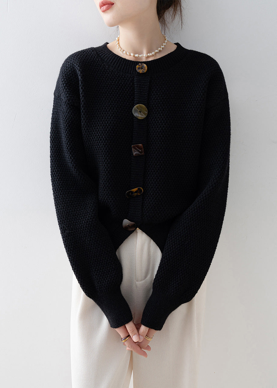 Elegantly Styled Cardigan for Everyday Wear
