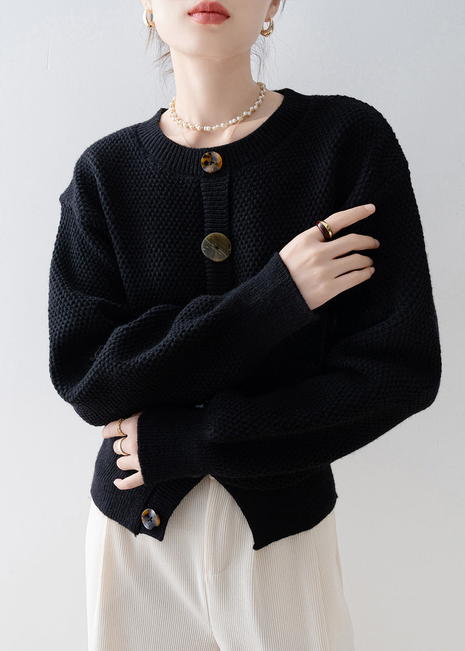 Elegantly Styled Cardigan for Everyday Wear
