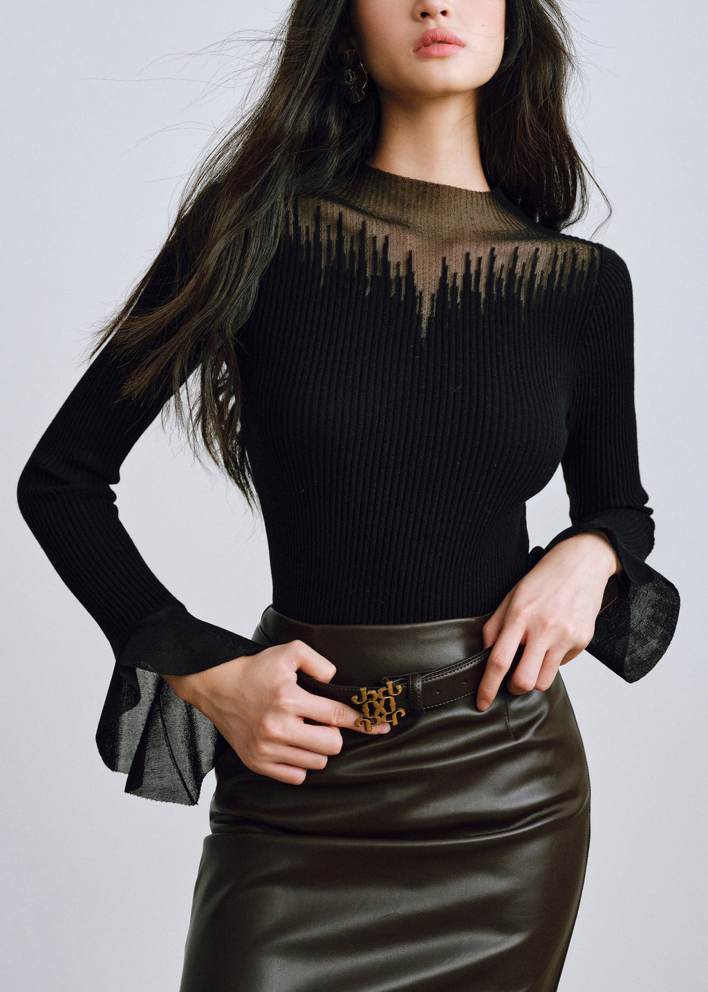 Beautifully Finished Top in a Timeless Design