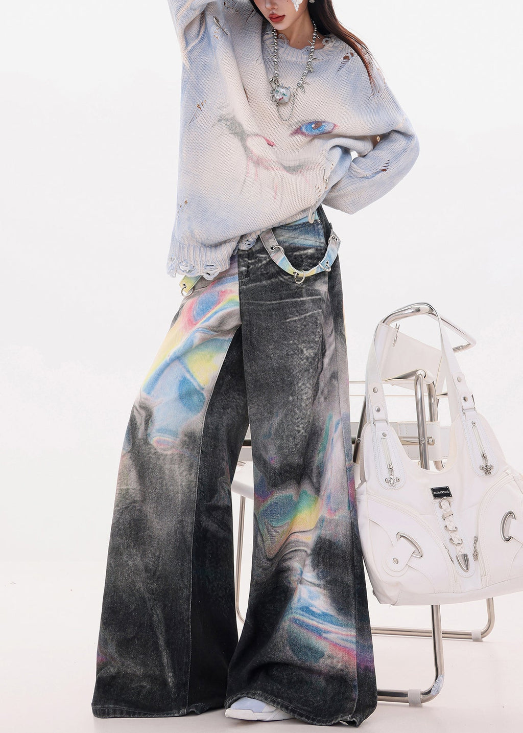 Well Tailored Pants with a Graceful Silhouette