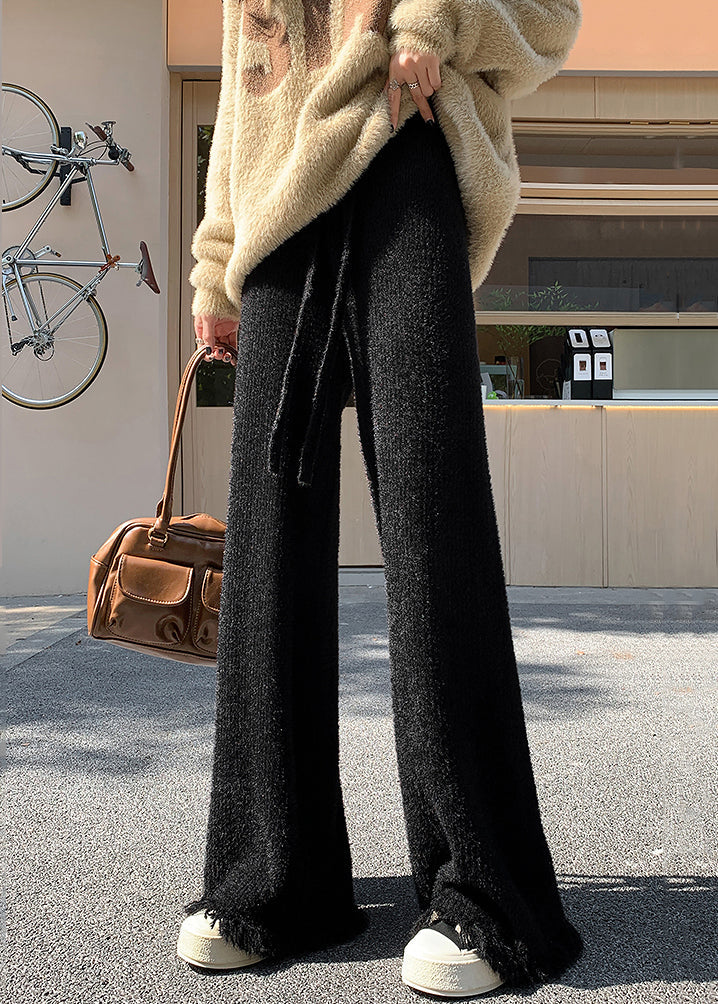 Well Tailored Pants with a Graceful Silhouette
