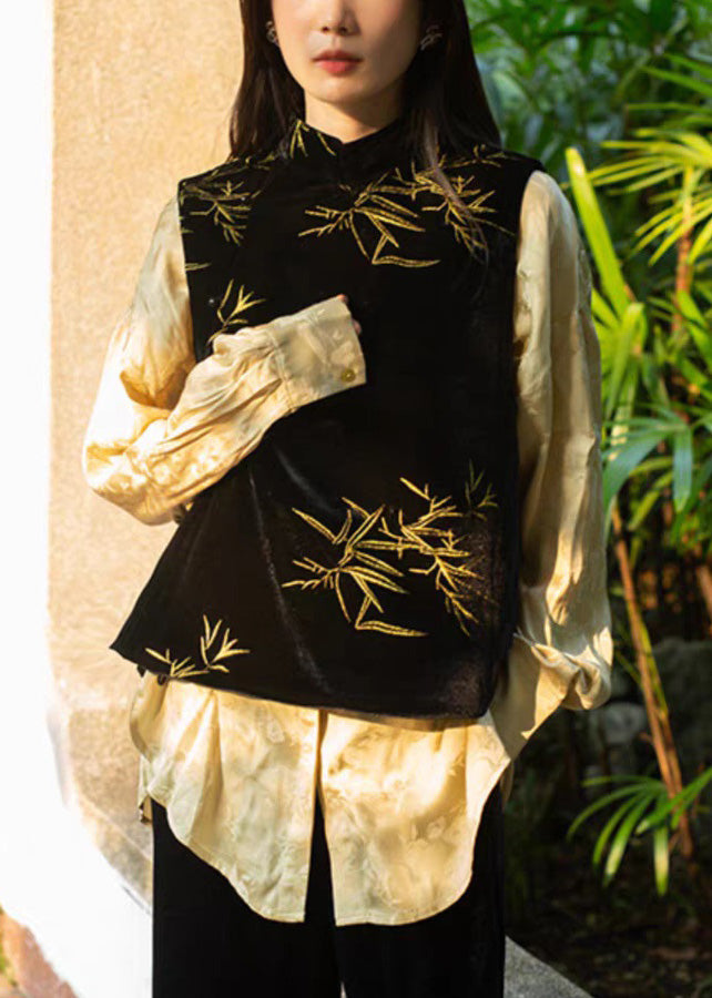Classic Vintage & Enduringly Stylish Coat