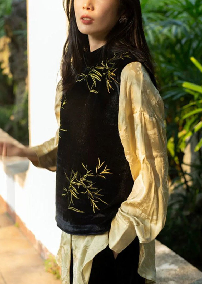 Classic Vintage & Enduringly Stylish Coat
