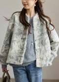 Well Tailored Coat with a Graceful Silhouette