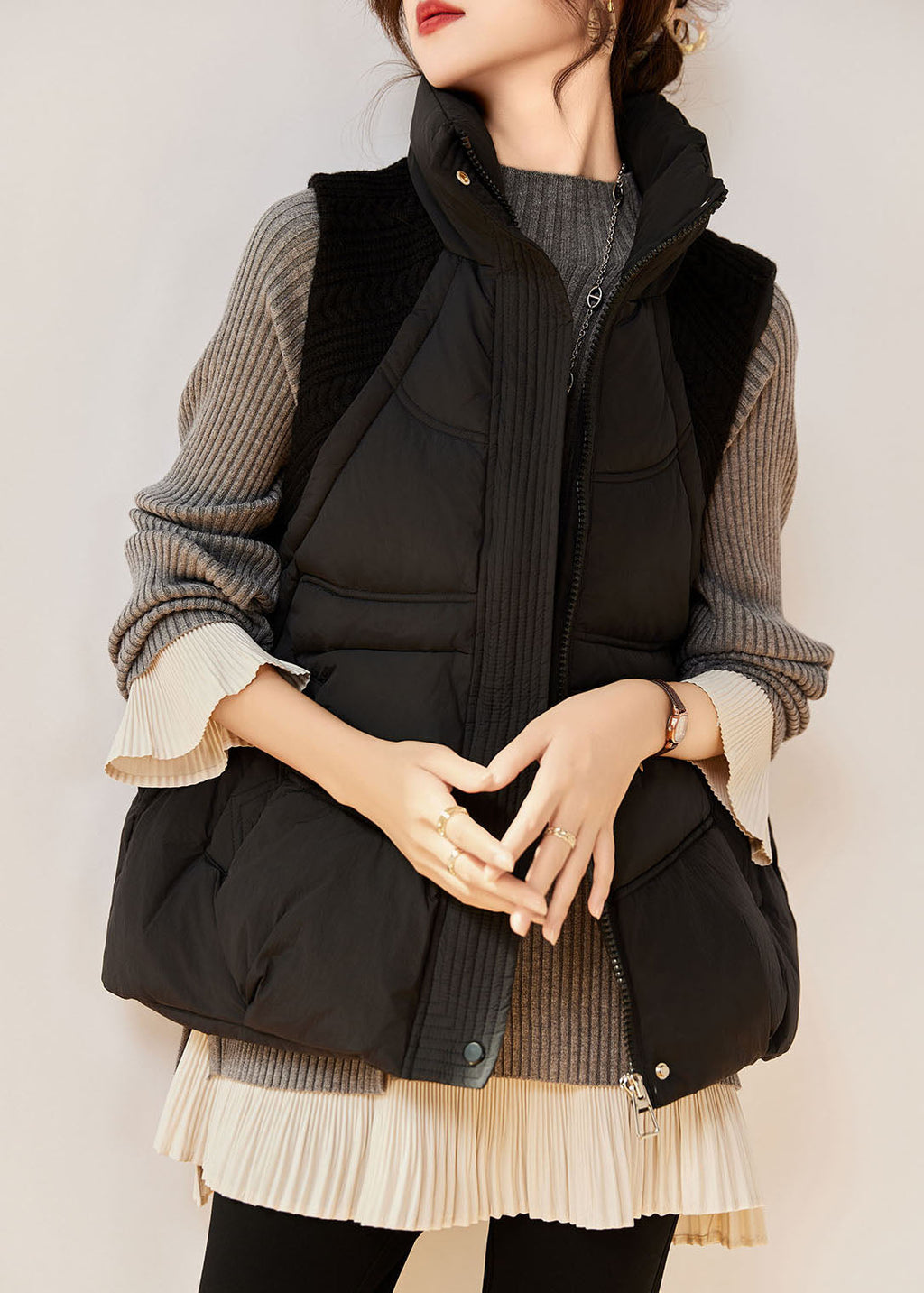Effortlessly Elegant Coat with a Timeless Design