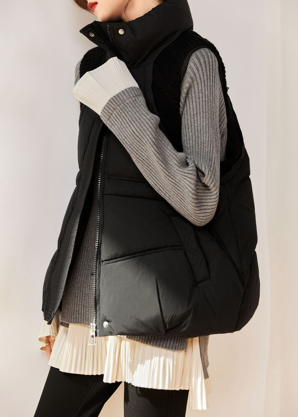 Effortlessly Elegant Coat with a Timeless Design
