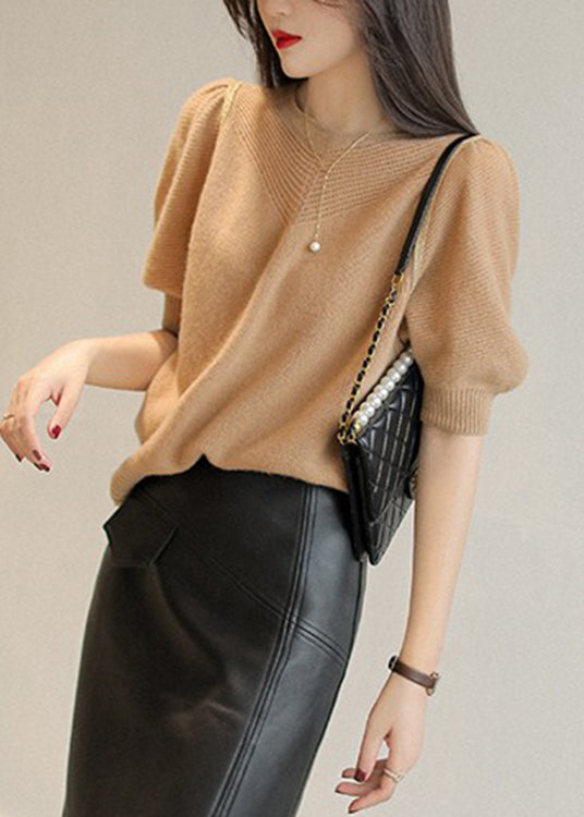 Well Tailored Sweater with a Graceful Silhouette