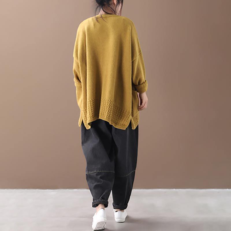 Effortlessly Elegant Cardigan with a Timeless Design