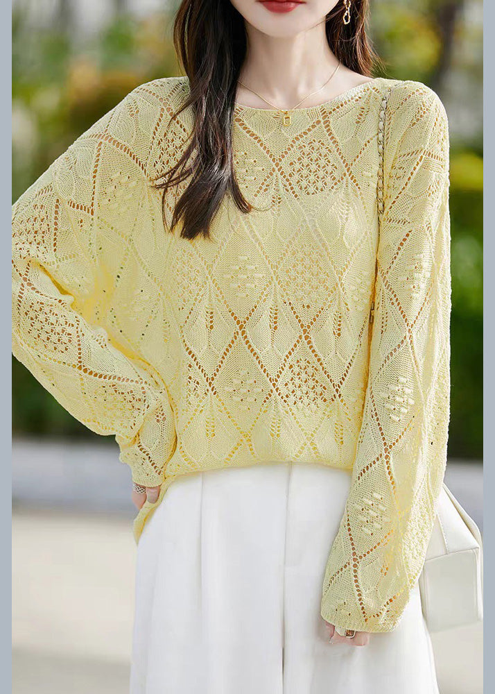 Well Tailored Sweater with a Graceful Silhouette