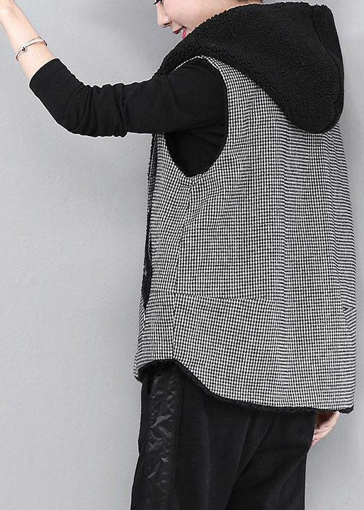 Beautifully Finished Coat in a Timeless Design